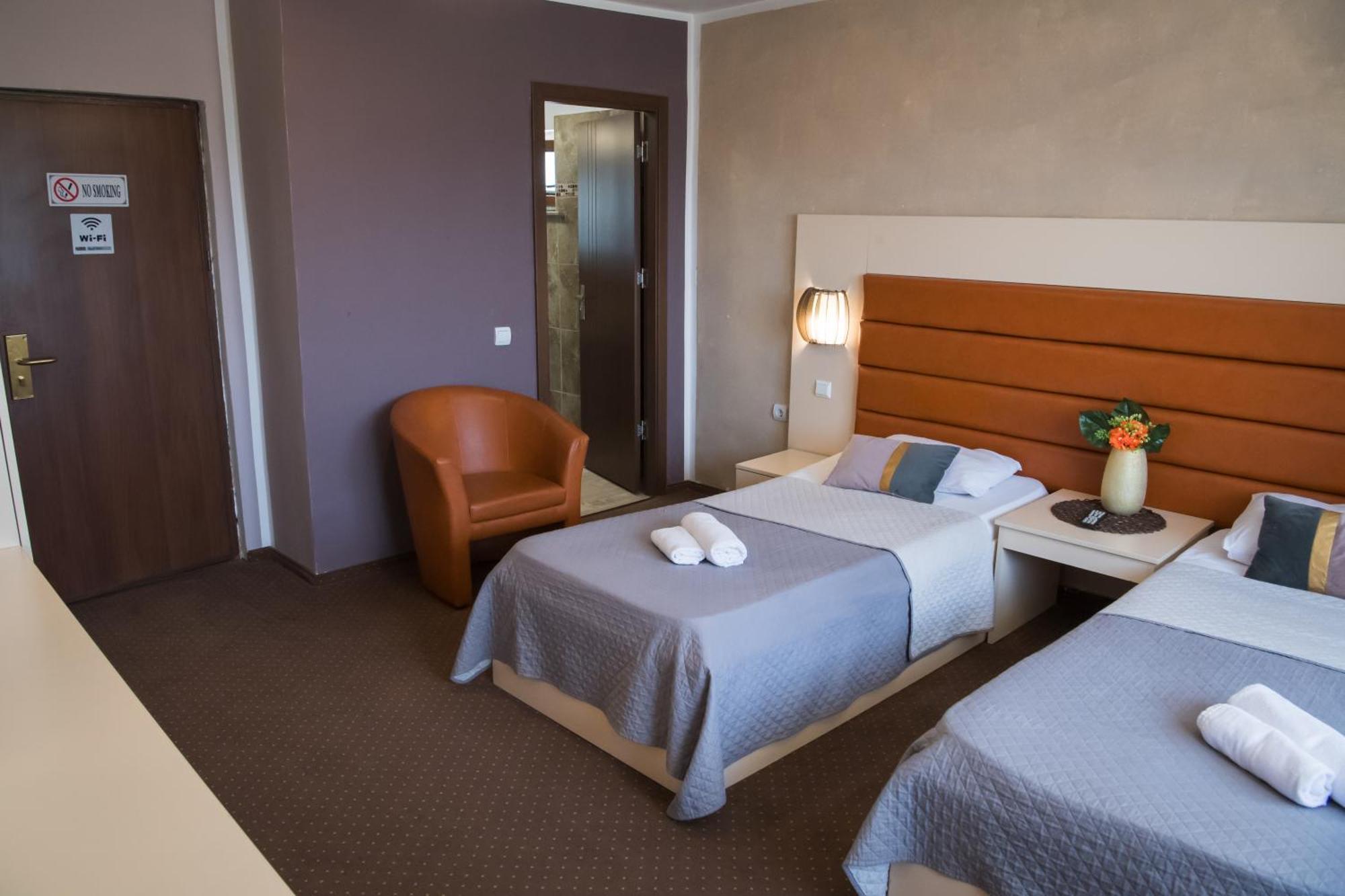 Mbi Travel Inn 克拉奥华 外观 照片