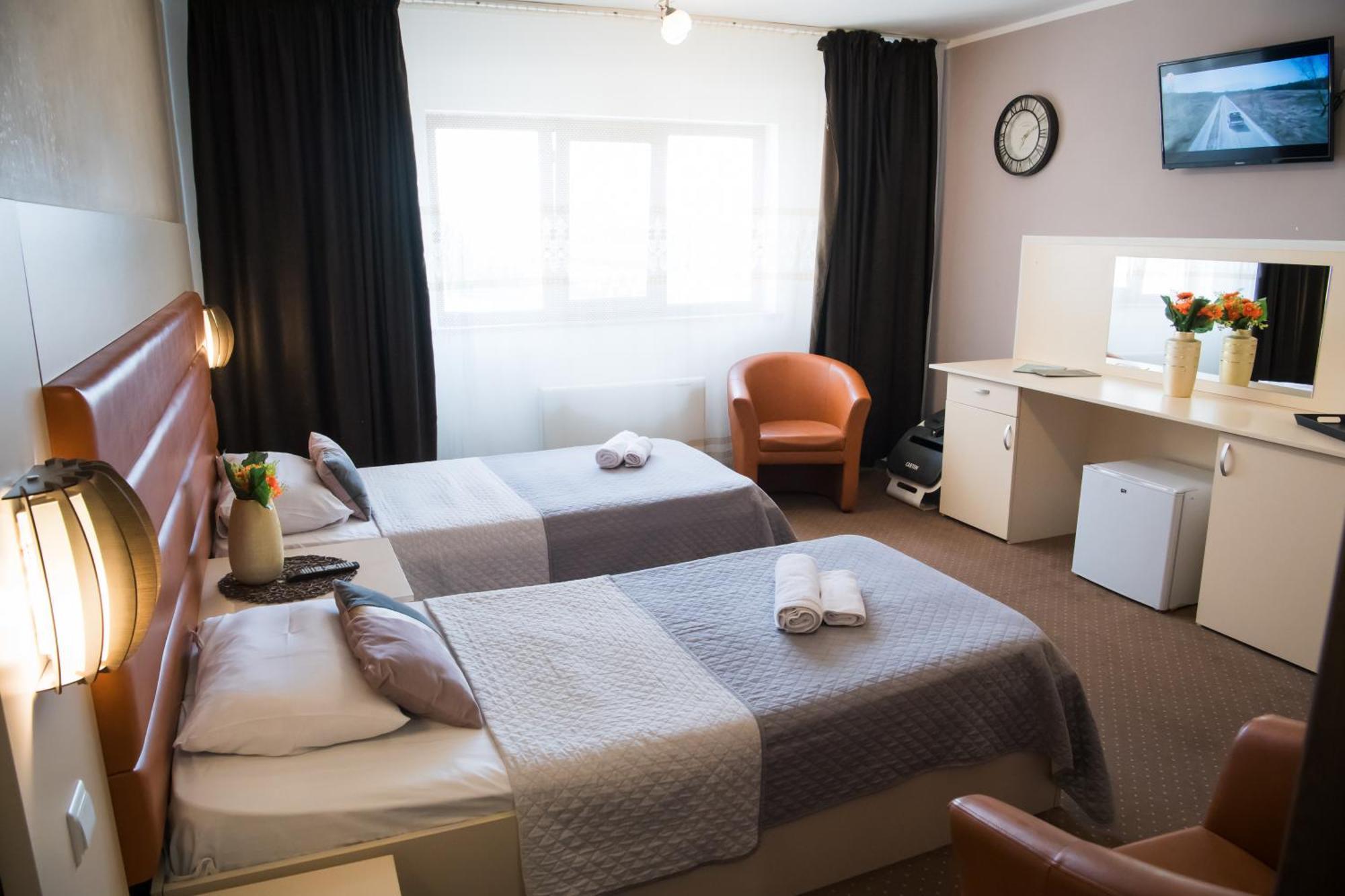 Mbi Travel Inn 克拉奥华 外观 照片