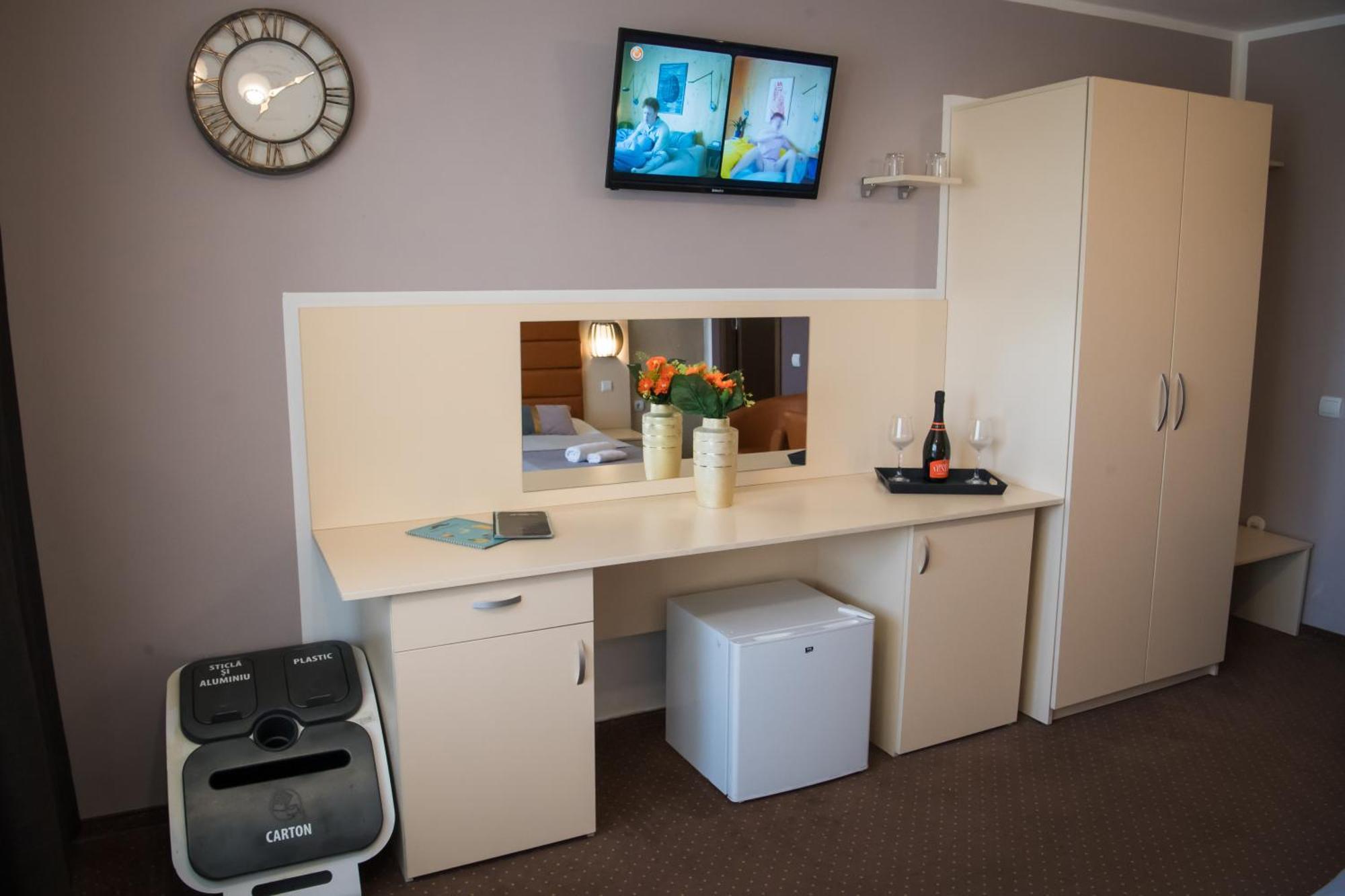 Mbi Travel Inn 克拉奥华 外观 照片