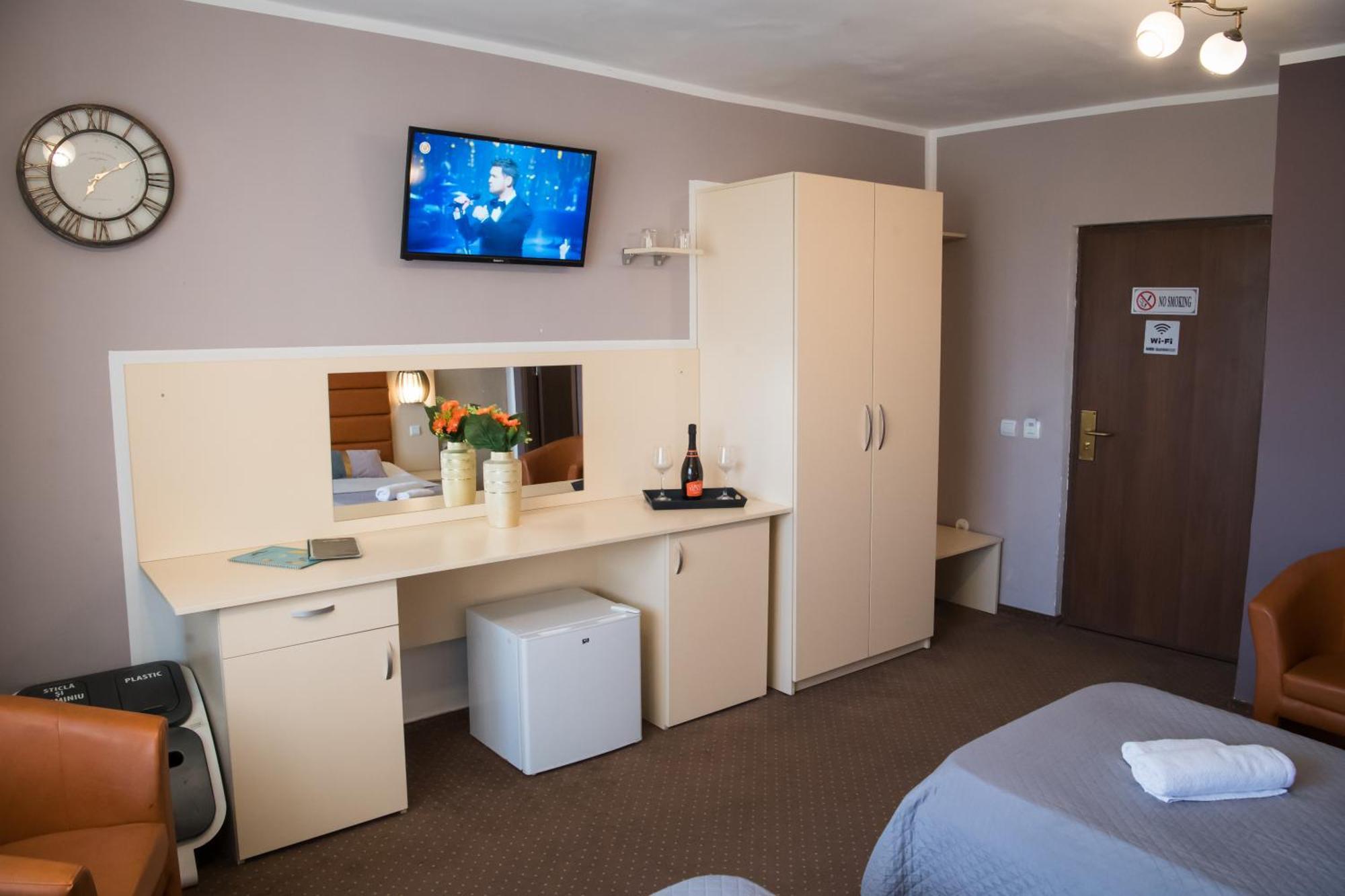 Mbi Travel Inn 克拉奥华 外观 照片