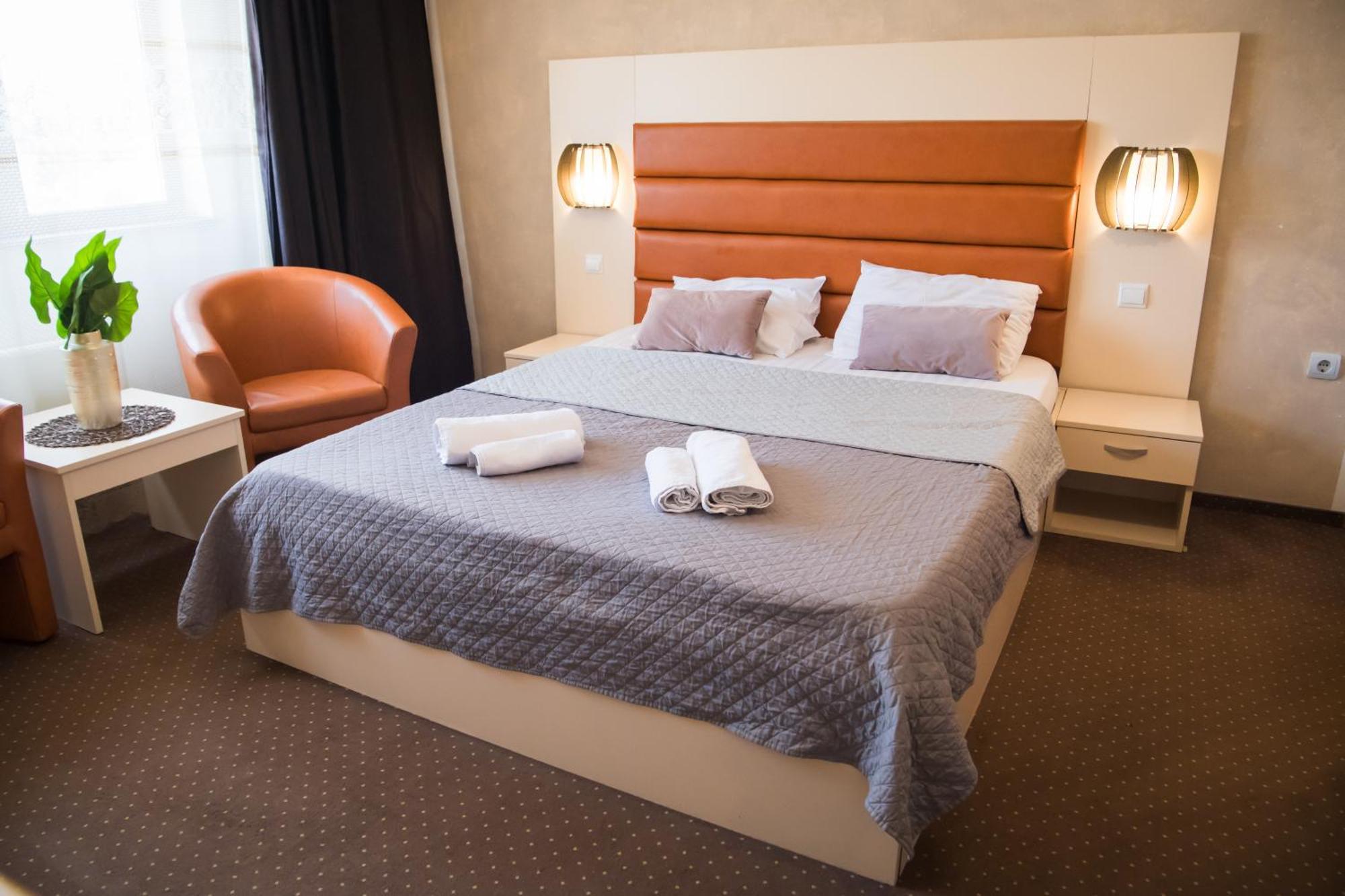 Mbi Travel Inn 克拉奥华 外观 照片