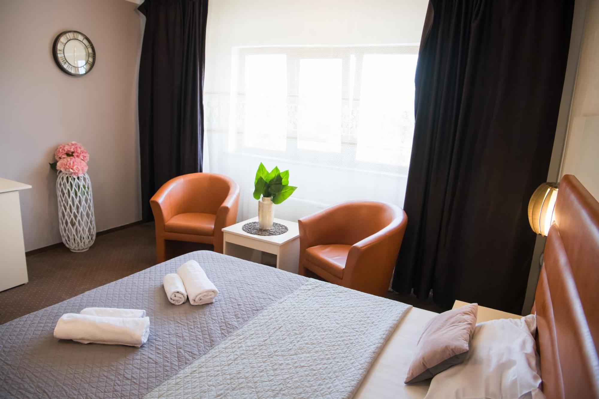 Mbi Travel Inn 克拉奥华 外观 照片